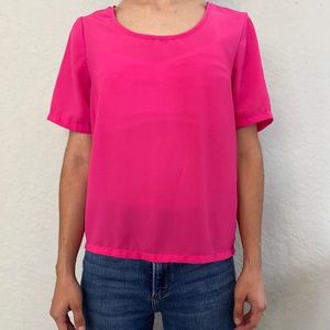 Small pink tee